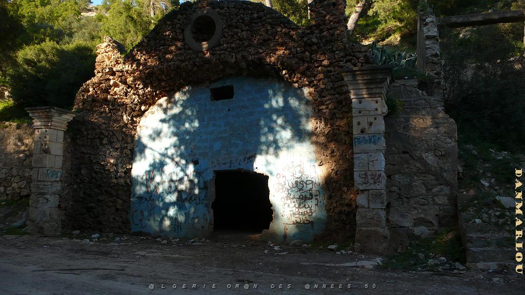 ORAN MARS 2012 37 la grotte de Misserghin.JPG